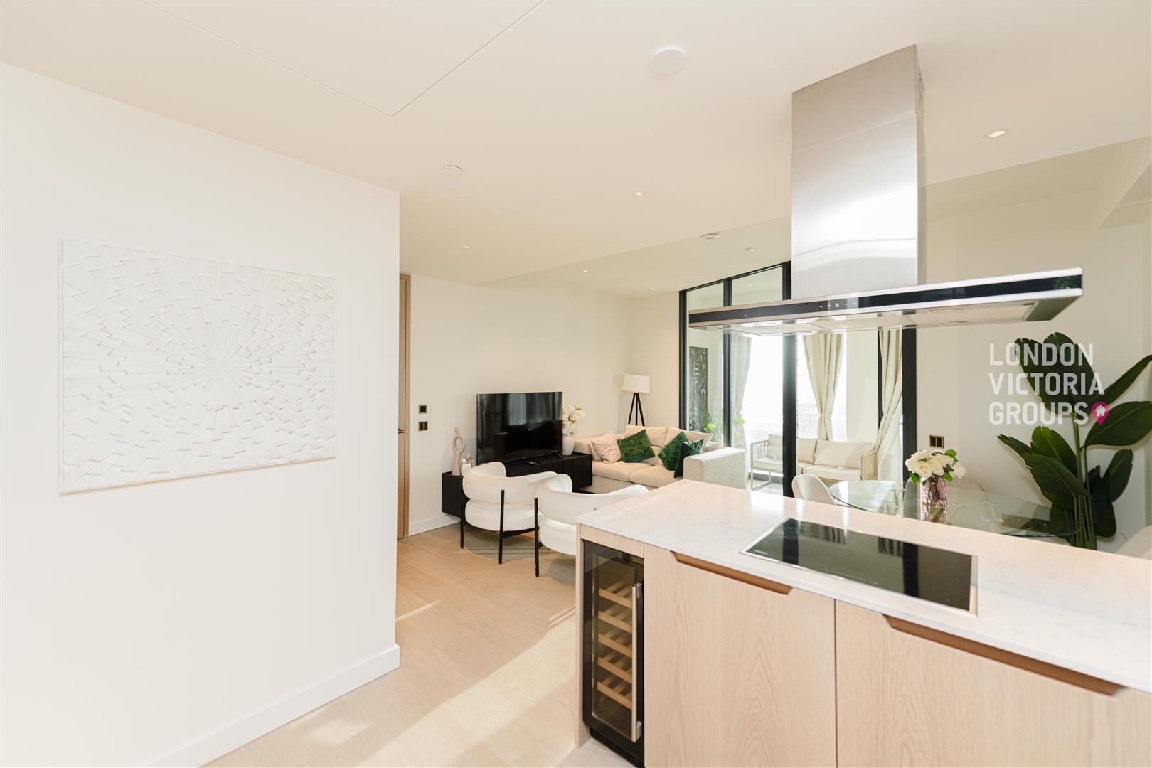 River Park Tower, 1 Nine Elms Lane, London